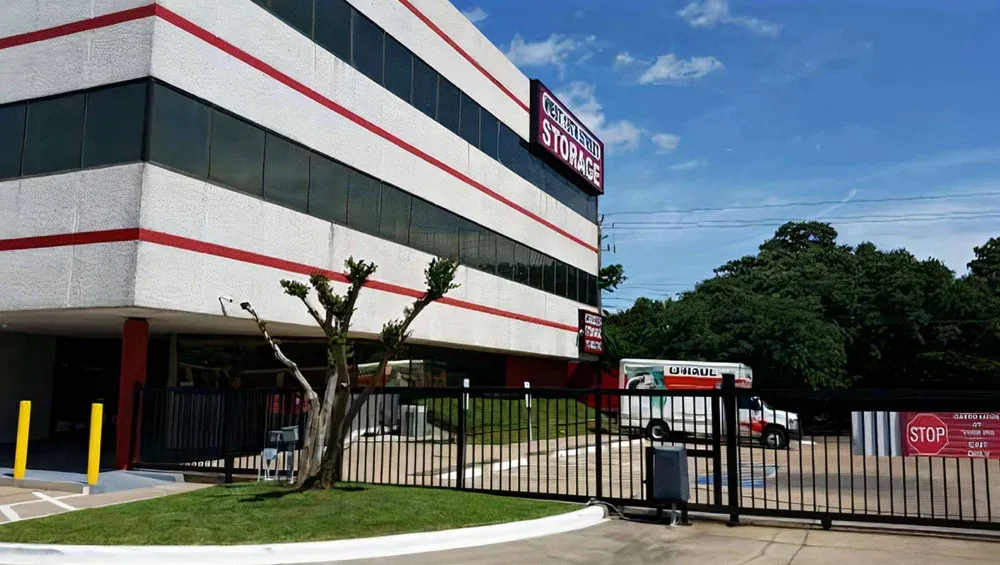 West 18th Street Storage exterior